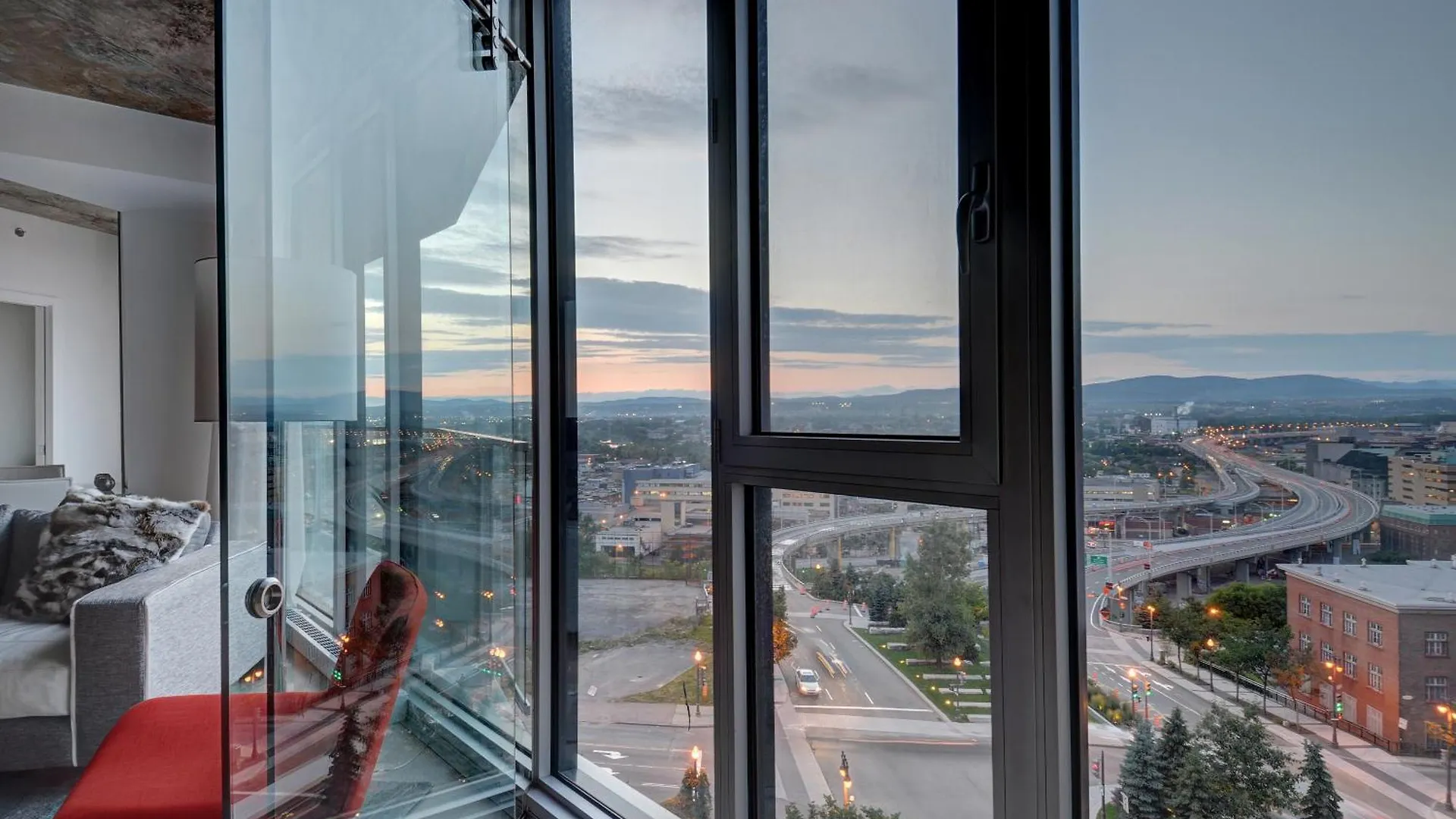 Les Immeubles Charlevoix - Le 760-612 Apartment Quebec City Canada